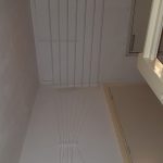 plafonddroogrek in een trapgat